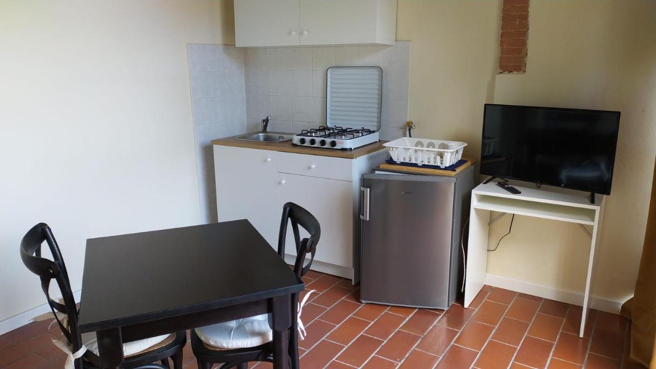 Montevecchio Apartments Montopoli in Val dʼArno Exteriör bild
